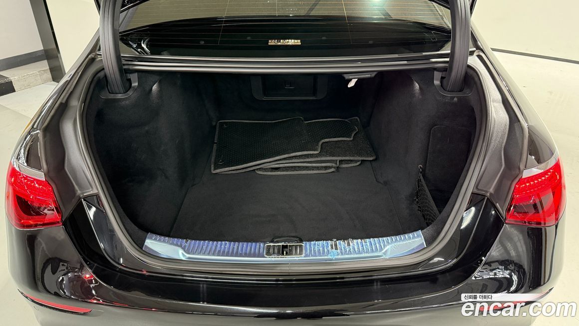 Mercedes-Benz S-Class 2023