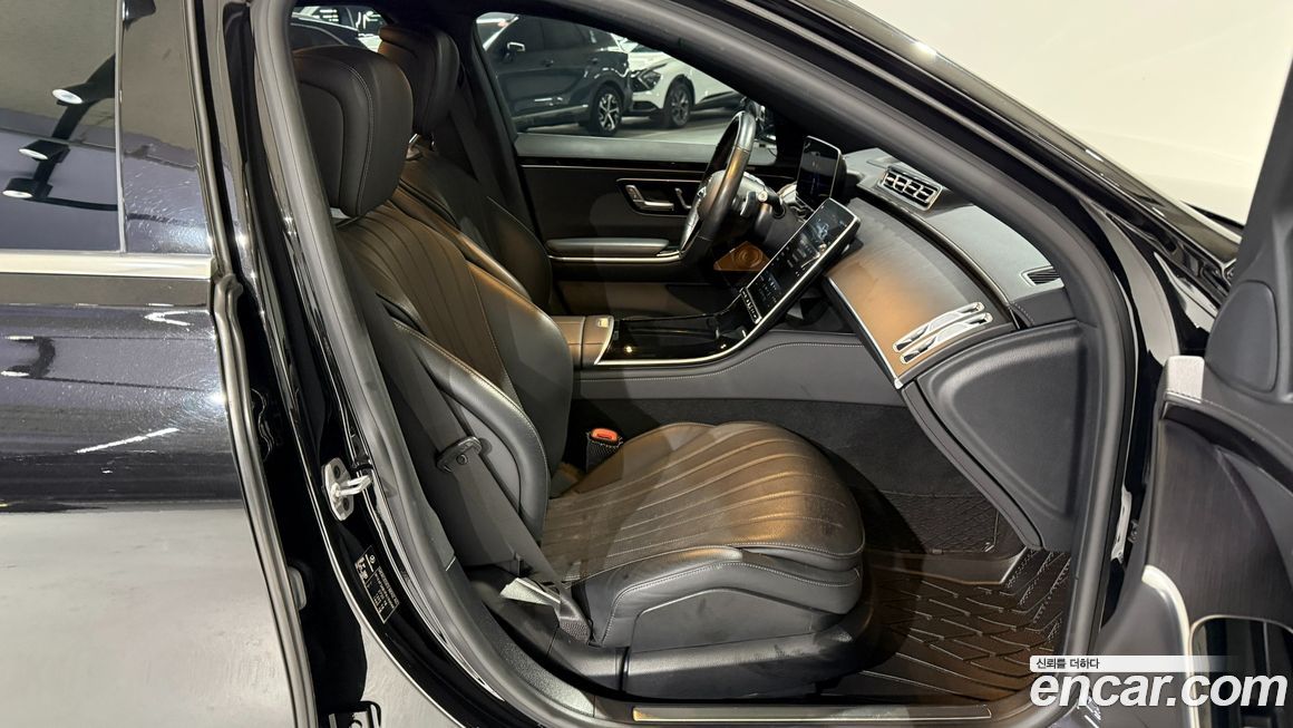 Mercedes-Benz S-Class 2023