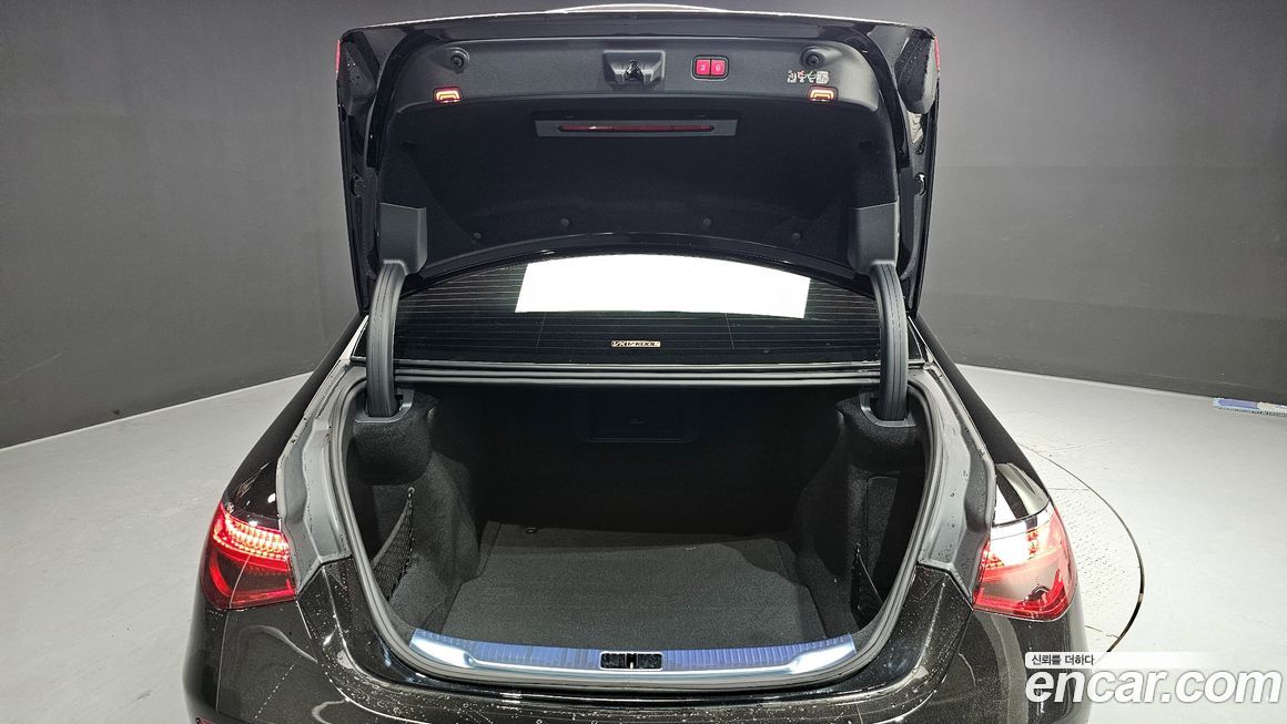 Mercedes-Benz S-Class 2026