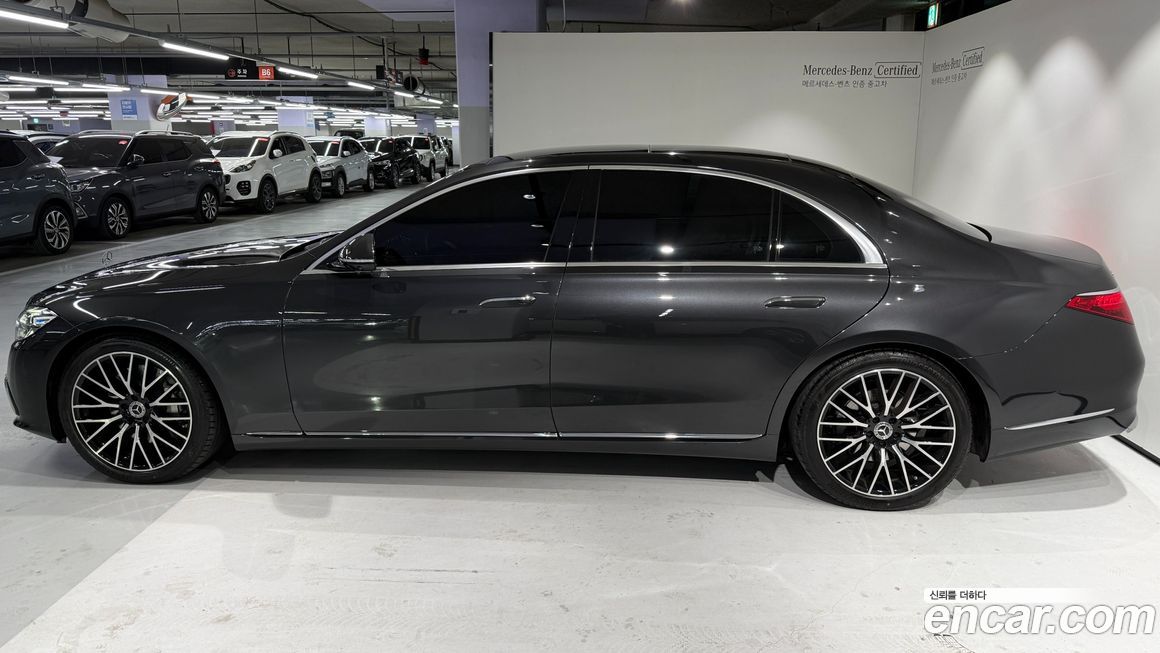 Mercedes-Benz S-Class 2025
