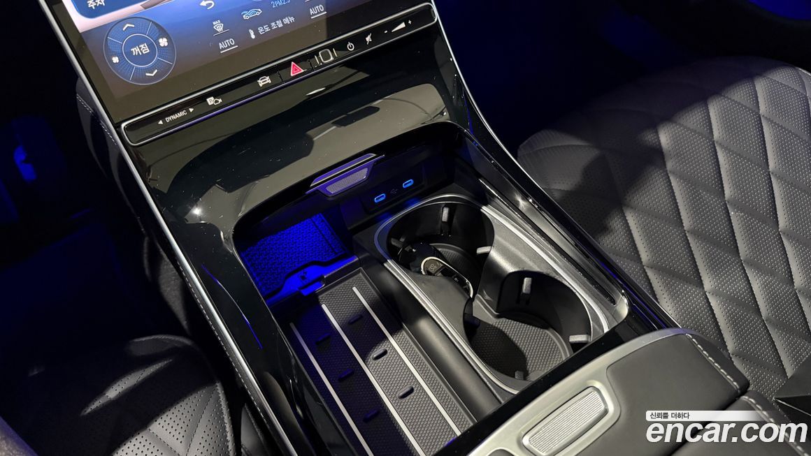 Mercedes-Benz S-Class 2025