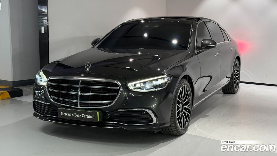 Mercedes-Benz S-Class 2025