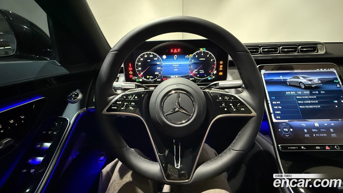 Mercedes-Benz S-Class 2025