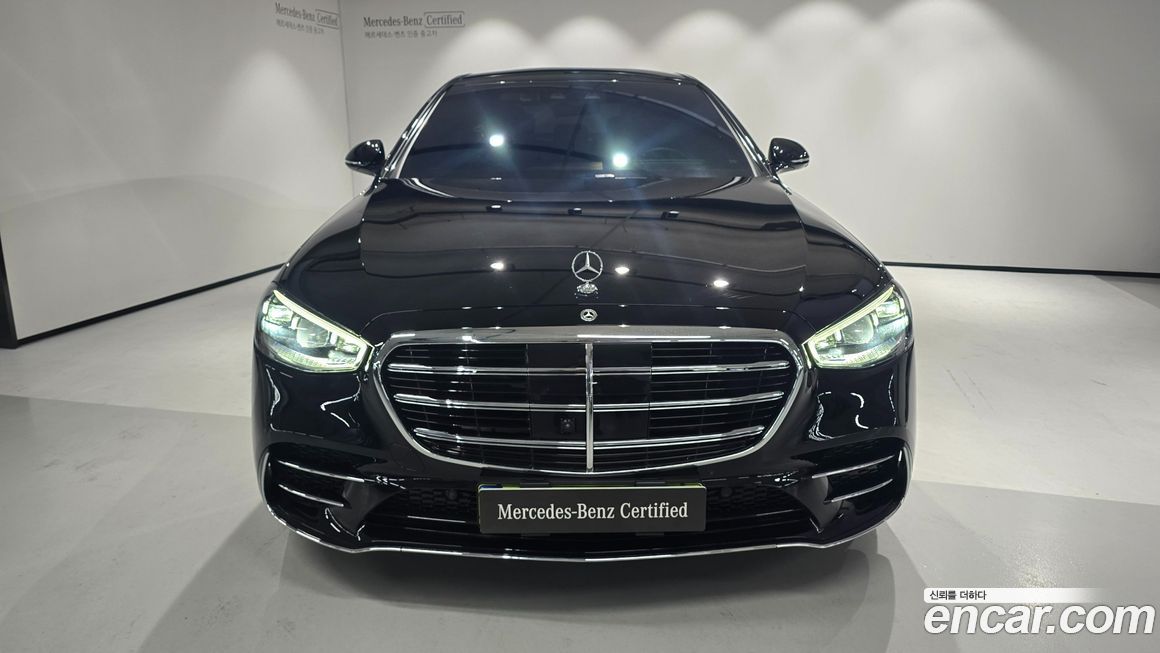 Mercedes-Benz S-Class 2025