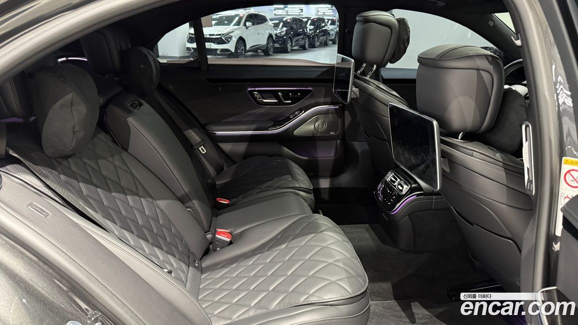 Mercedes-Benz S-Class 2025