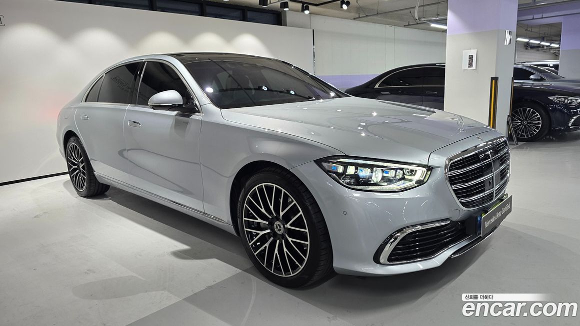 Mercedes-Benz S-Class 2025