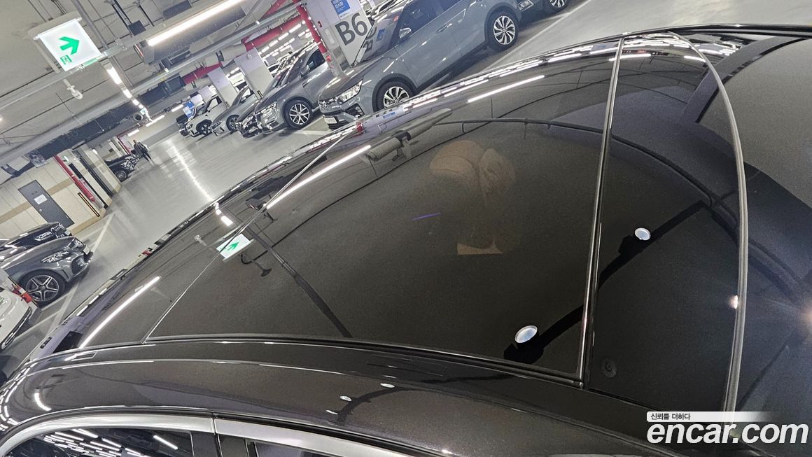 Mercedes-Benz S-Class 2025