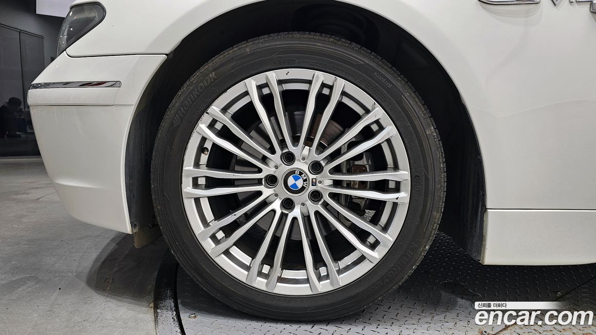 BMW 7-Series 2005