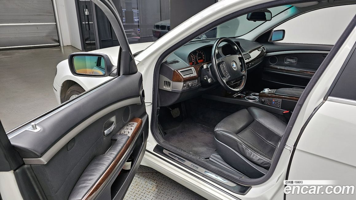 BMW 7-Series 2005