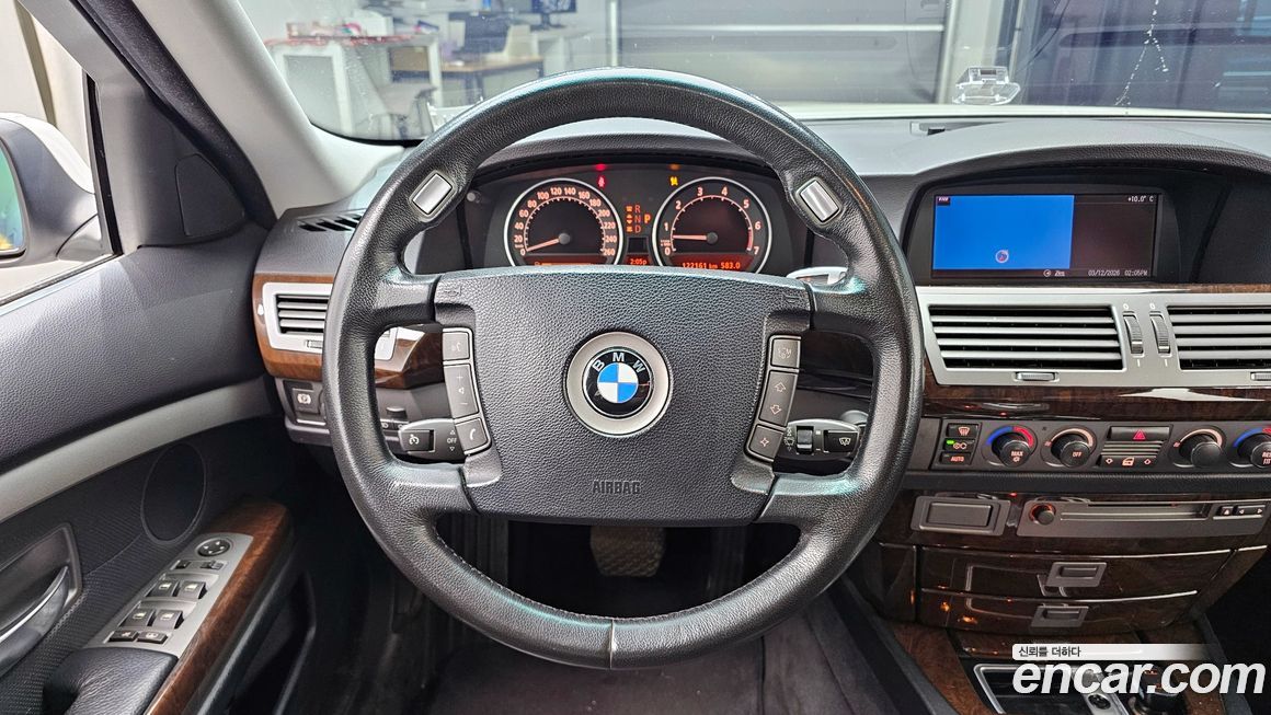 BMW 7-Series 2005