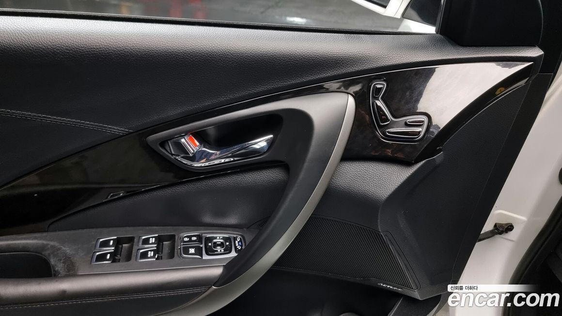 Hyundai Grandeur 2016