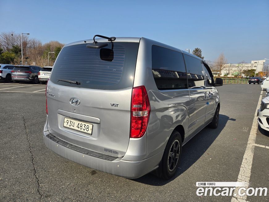 Hyundai Starex 2015