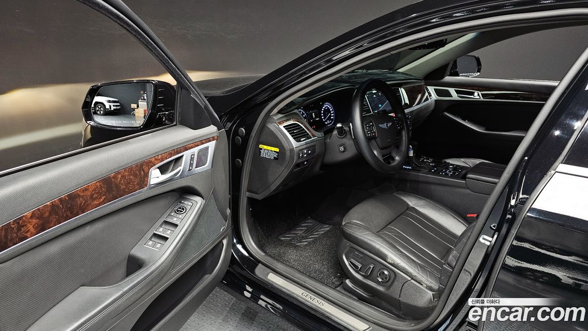 Hyundai Genesis 2016