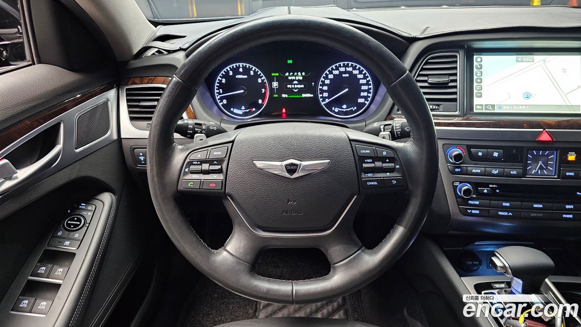 Hyundai Genesis 2016