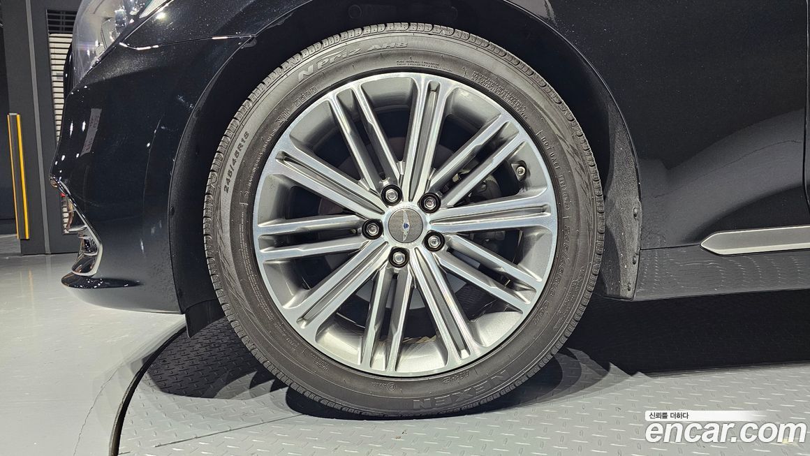 Hyundai Genesis 2016