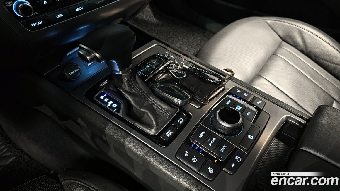 Hyundai Genesis 2016