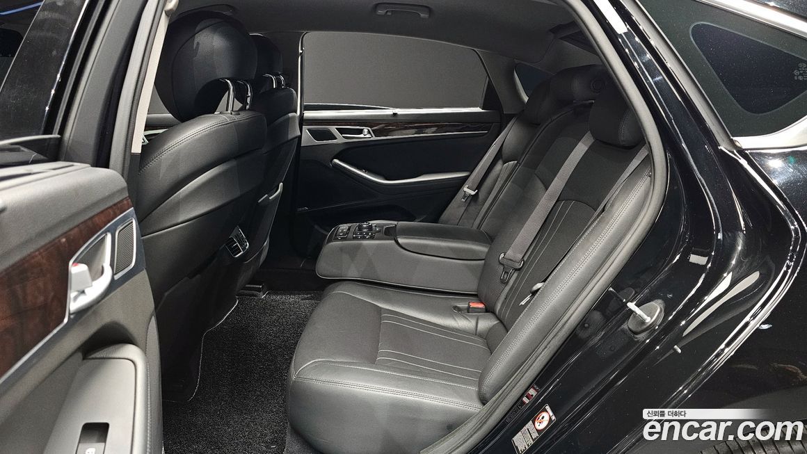 Hyundai Genesis 2016