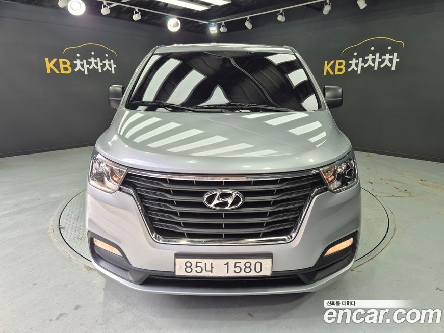 Hyundai Starex 2021