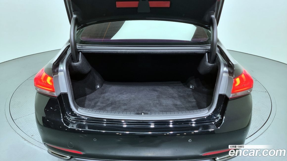 Hyundai Genesis 2016