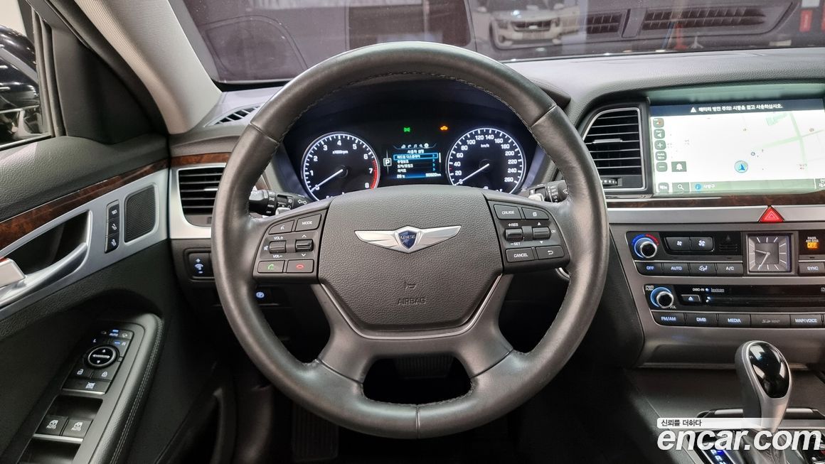 Hyundai Genesis 2016