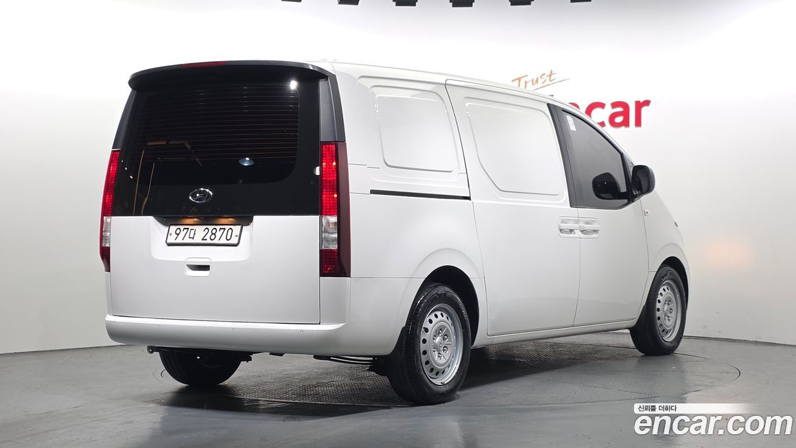 Hyundai Staria 2022