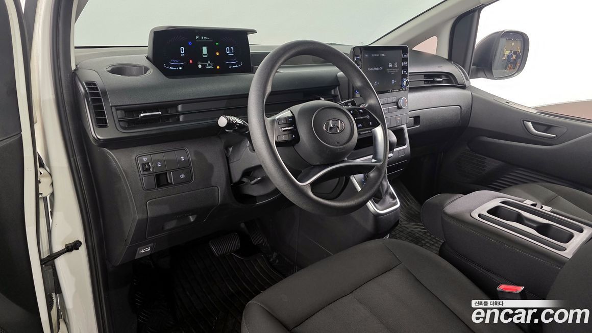 Hyundai Staria 2022