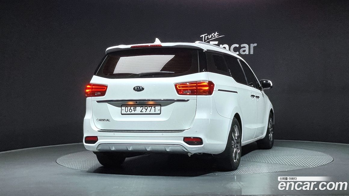 Kia Canival 2019