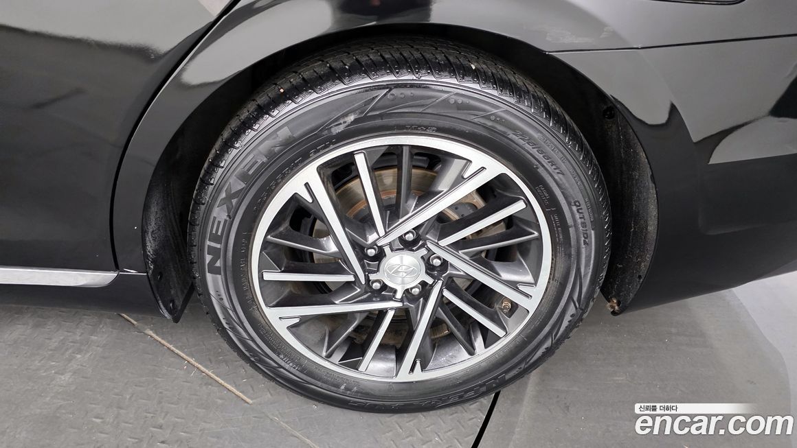 Hyundai Grandeur 2020