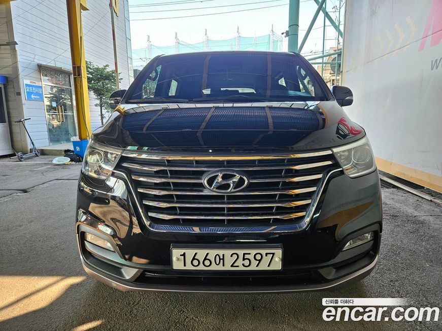 Hyundai Starex 2019