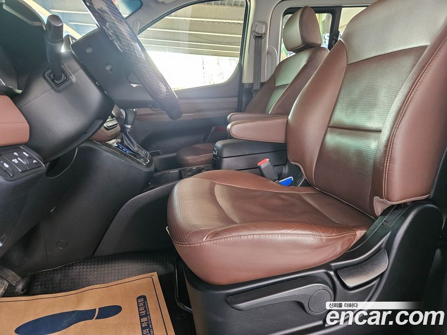 Hyundai Starex 2019
