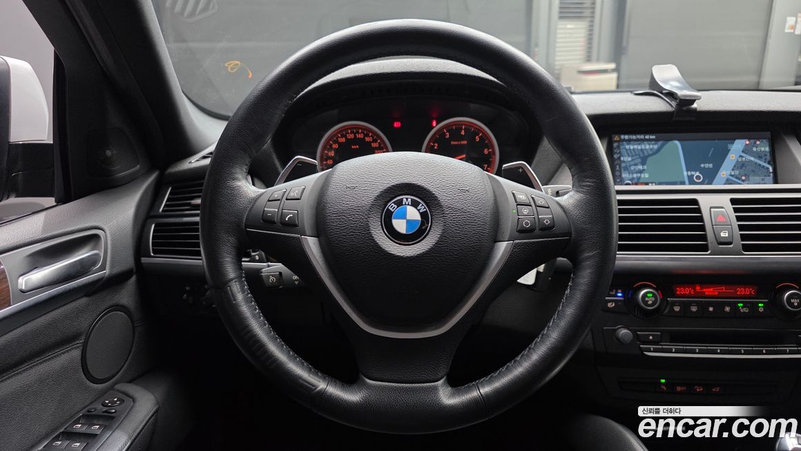 BMW X6 2011