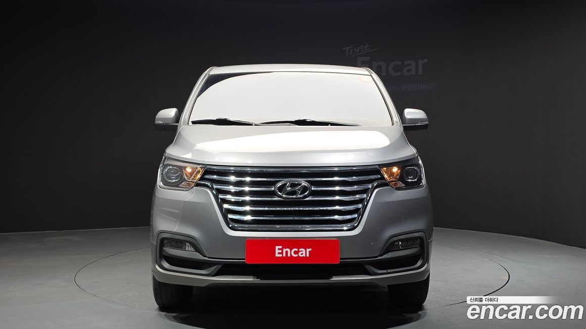Hyundai Starex 2019