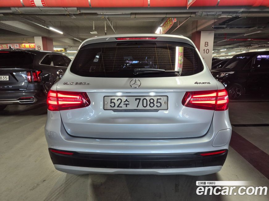 Mercedes-Benz GLC-Class 2019