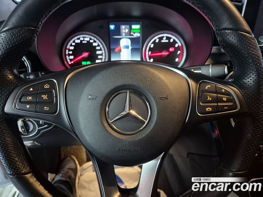 Mercedes-Benz GLC-Class 2019