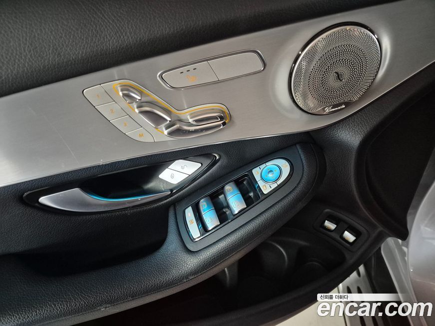 Mercedes-Benz GLC-Class 2019