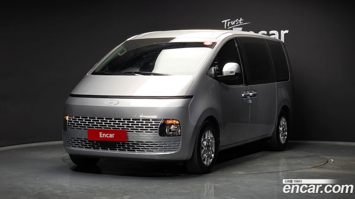 Hyundai Staria 2025