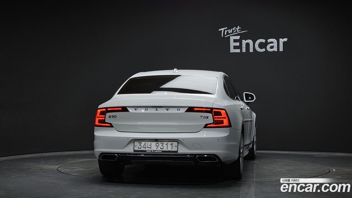 Volvo S90 2019