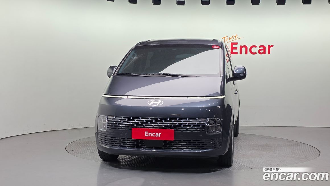 Hyundai Staria 2025