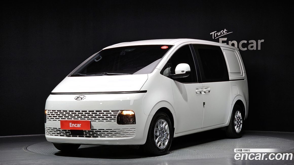 Hyundai Staria 2022