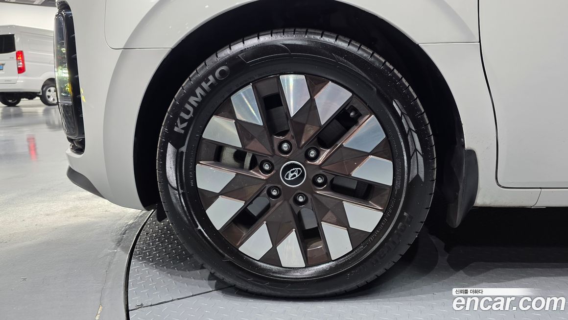 Hyundai Staria 2022