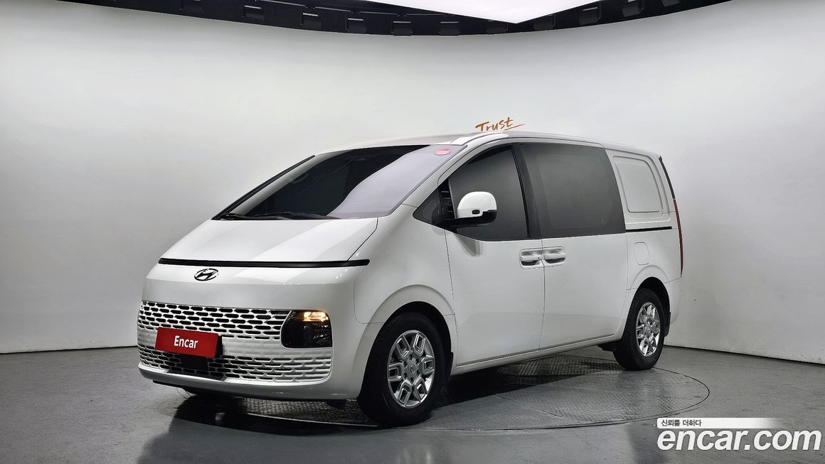 Hyundai Staria 2022