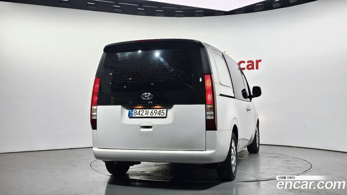 Hyundai Staria 2022