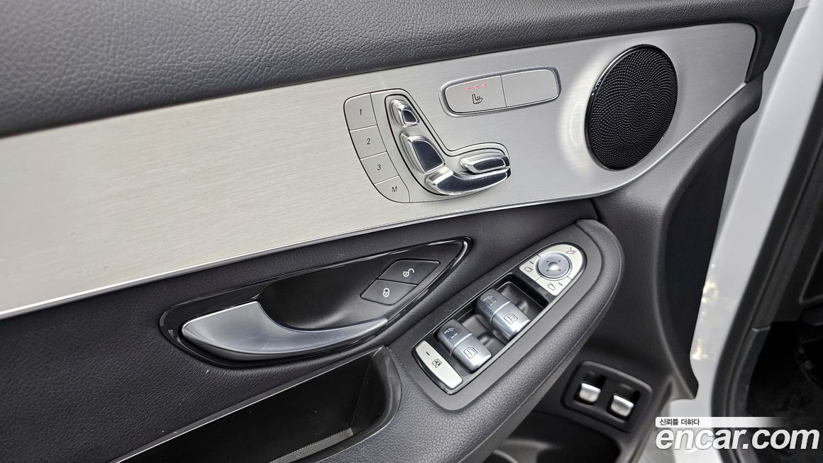 Mercedes-Benz GLC-Class 2019