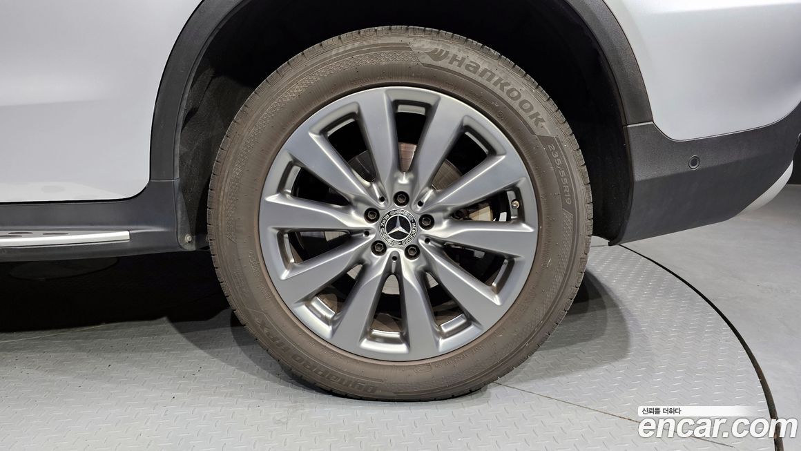 Mercedes-Benz GLC-Class 2019