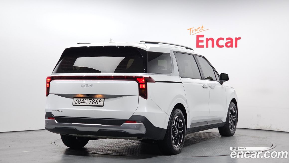 Kia Canival 2024