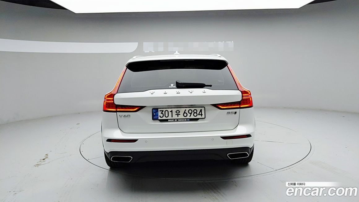 Volvo V60 2021