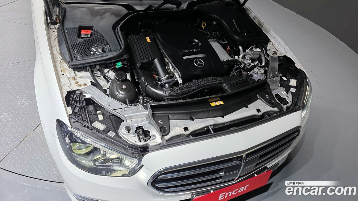 Mercedes-Benz E-Class 2021