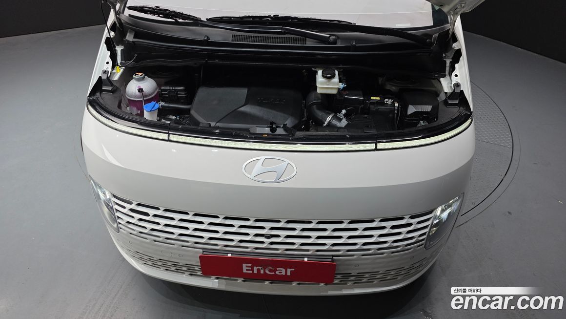Hyundai Staria 2025