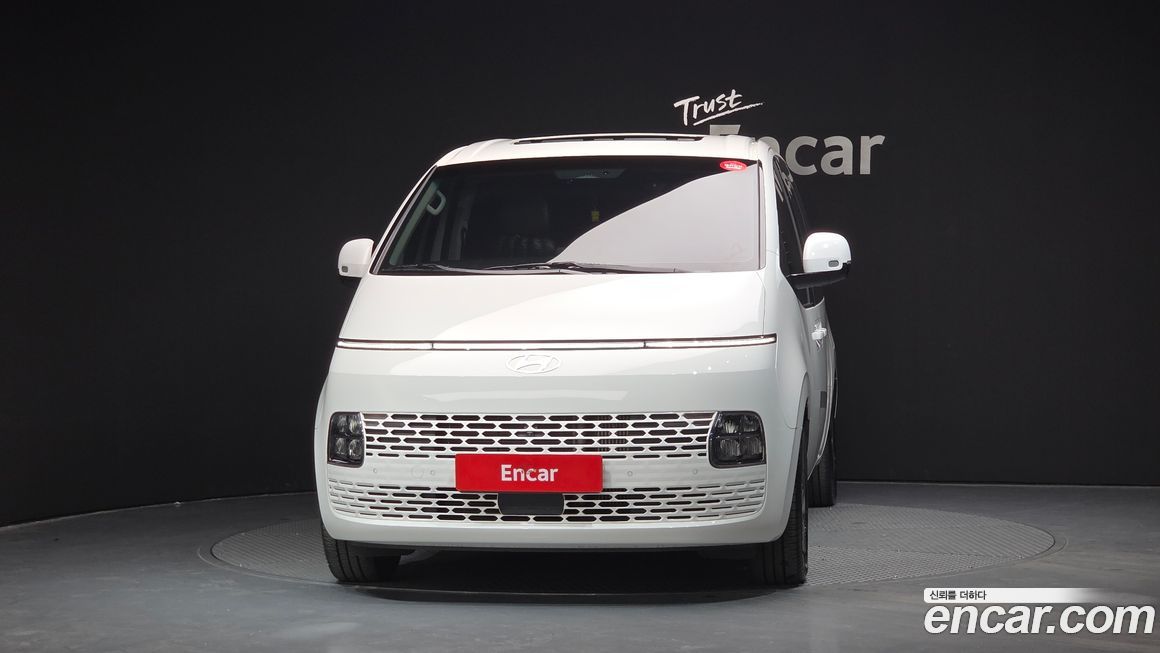 Hyundai Staria 2025