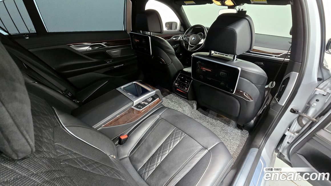 BMW 7-Series 2016